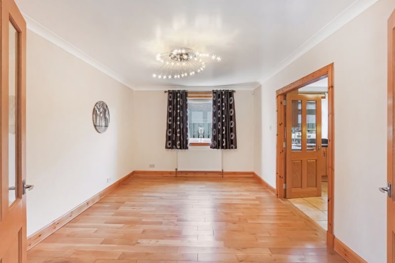 Queen Street Renfrew